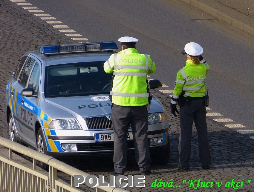 P1010515w-kluci v akci.jpg