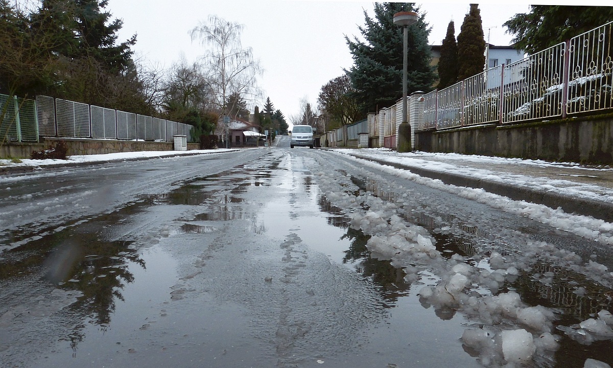 P1050160w- typická zima pro Polabí.jpg